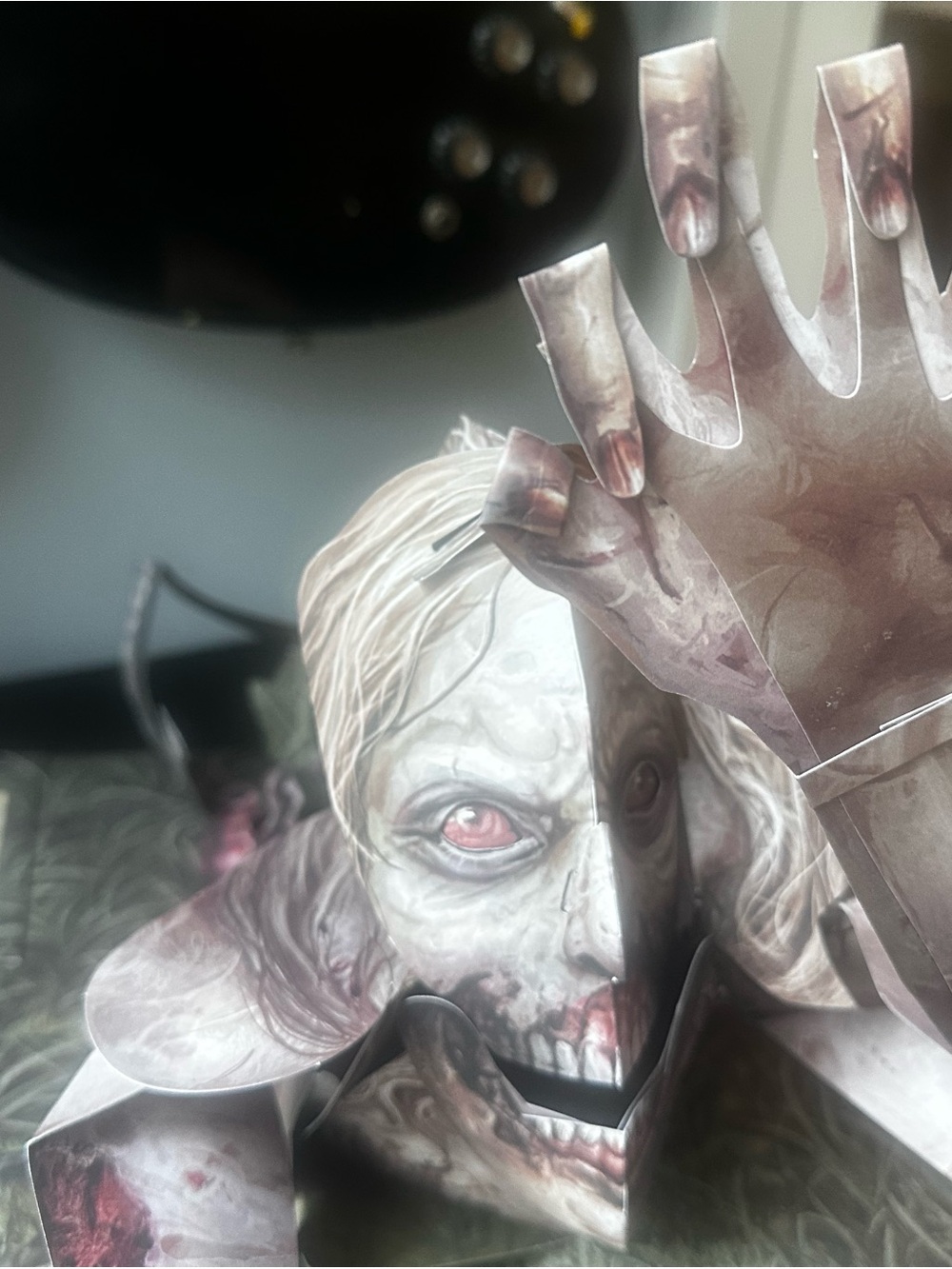 AMC The Walking Dead Pop-Up Book 2015 Horror Zombie Collectible